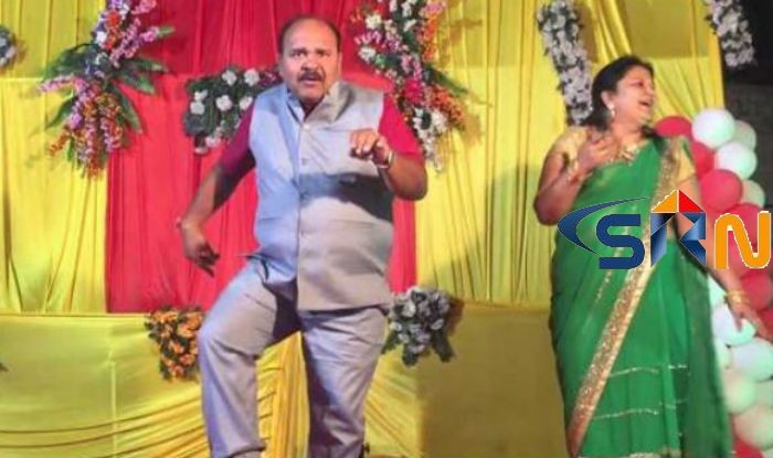 Aap Ke Aa Jane Se Song Dance Performance 45 years Uncle viral Videos